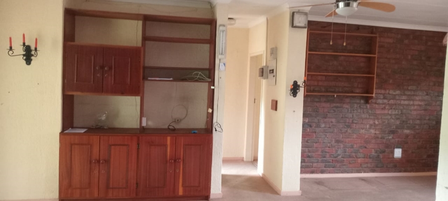2 Bedroom Property for Sale in Klerksdorp Rural North West